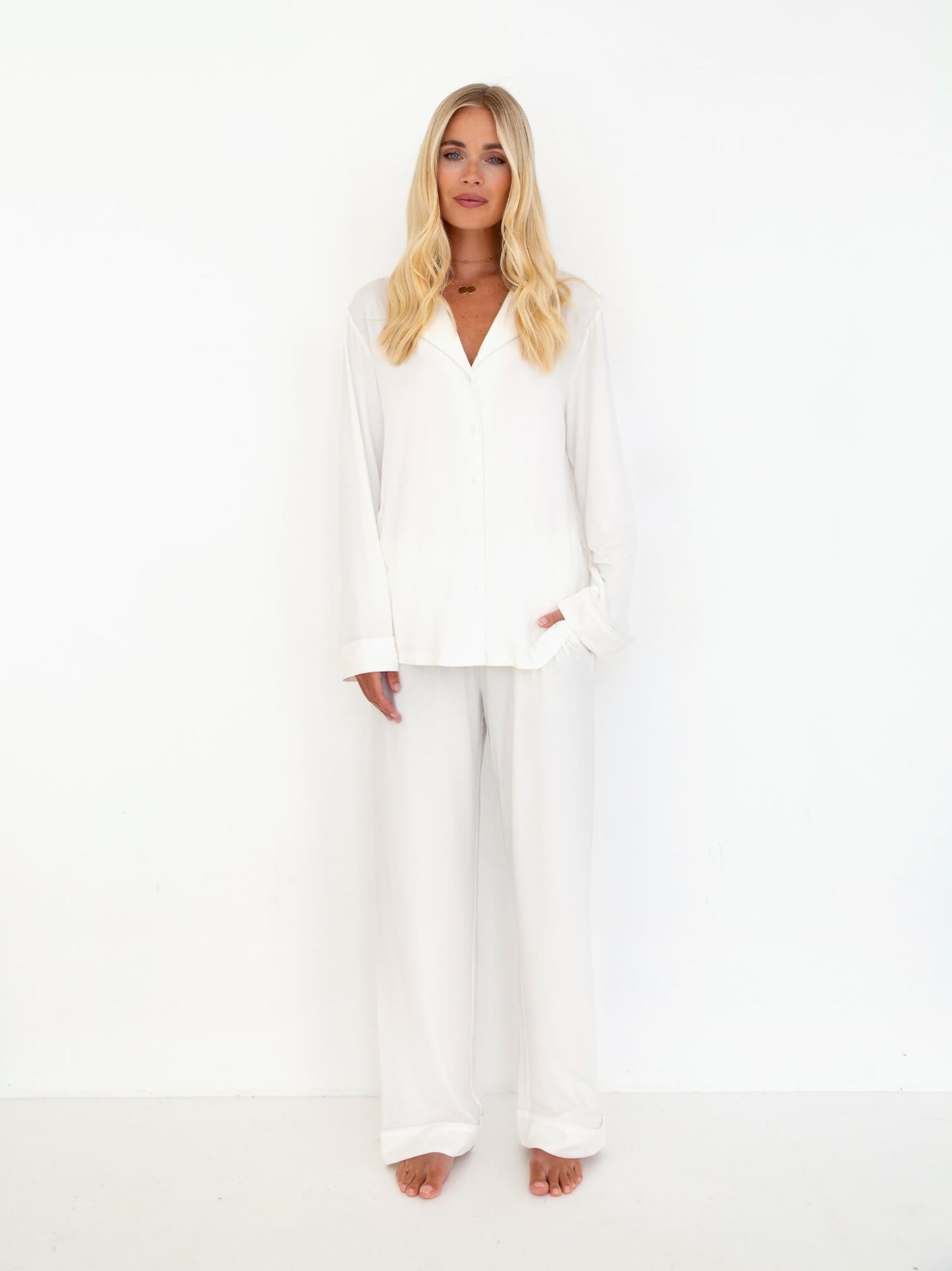 The Luxury Pyjamas in White - Plush