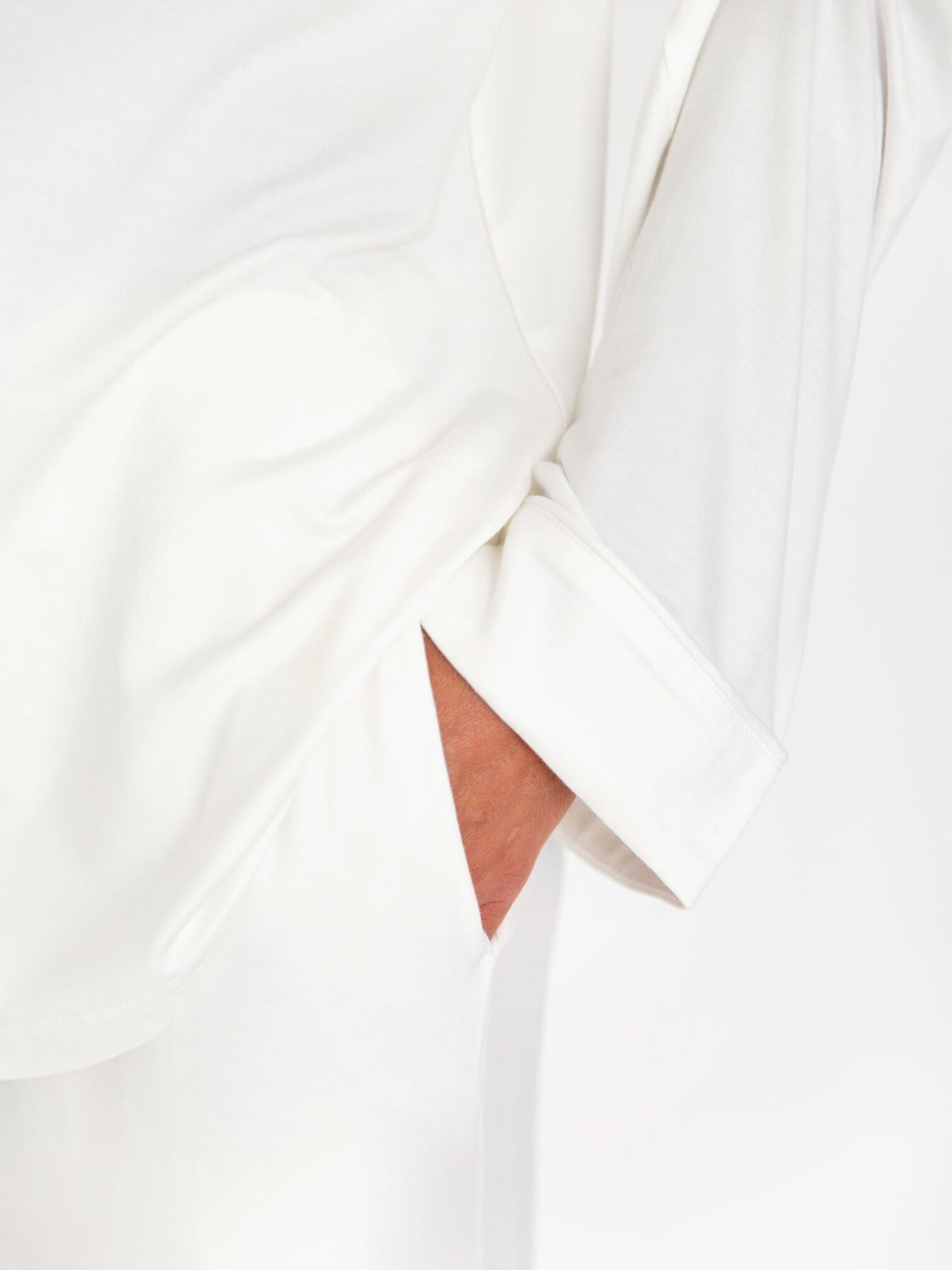 The Luxury Pyjamas in White - Plush